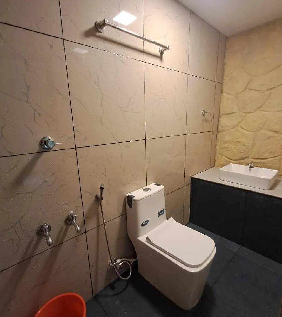 Villa Vagamon Couples Stay Farm House